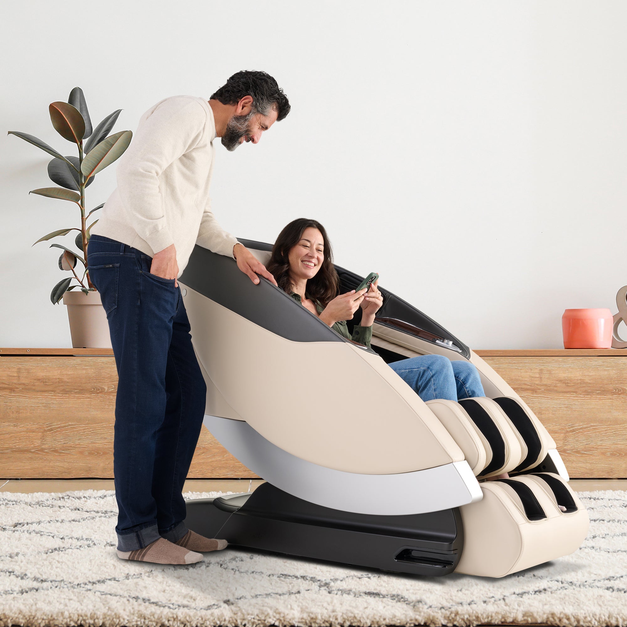 Couple using Super Novo 2.0