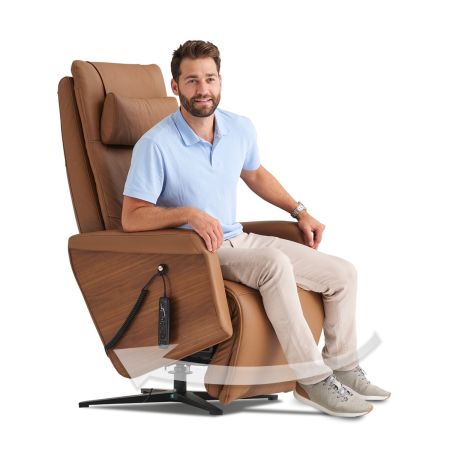 Man in Circa ZG Chair showing swivel function