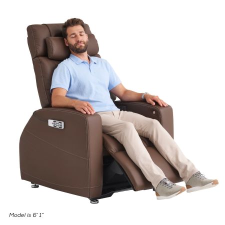 Laevo ZG Chair with male model to show height for 6'1"