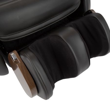 WholeBody® 8.0 Massage Chair - Close up of massager