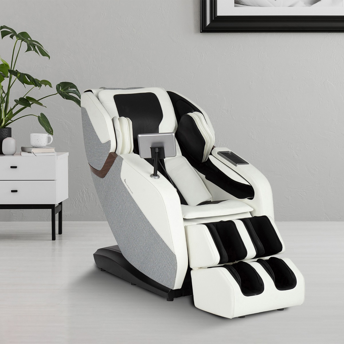 WholeBody ROVE Massage Chair in Moon